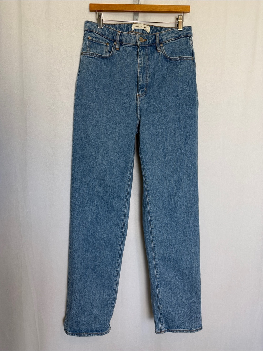 Aritzia Denim Forum High Rise Straight Leg denim Jeans Size 29 (8) Medium Wash